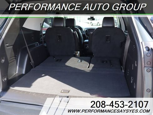 Used 2021 Chevrolet Traverse RS image 19