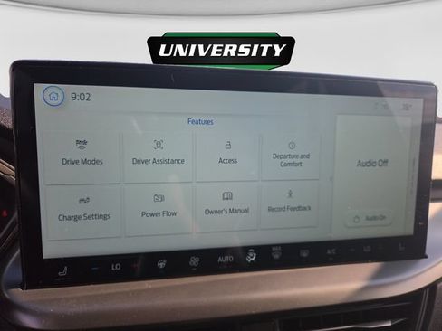 Used 2025 Ford Escape SE FWD image 31