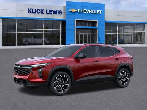 New 2026 Chevrolet Trax RS w/ Driver Confidence Package FWD image 2