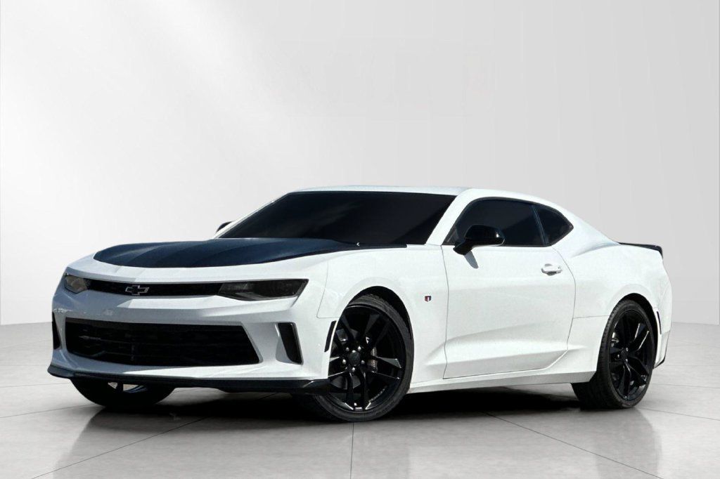 Used 2017 Chevrolet Camaro LS RWD image 2
