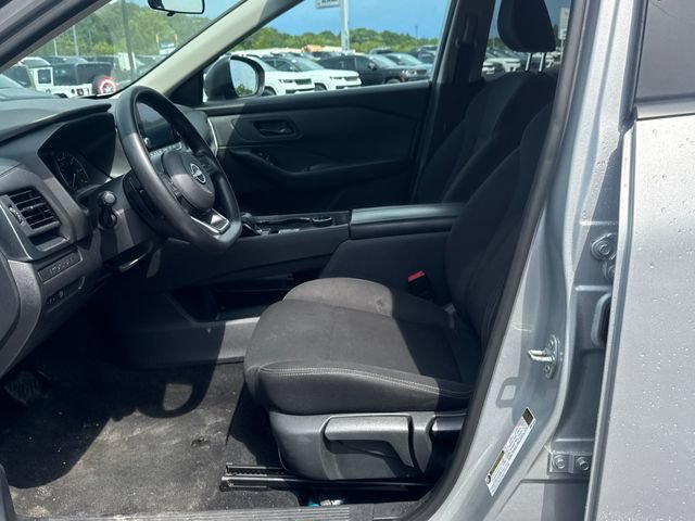 Used 2024 Nissan Rogue S AWD/4WD image 12