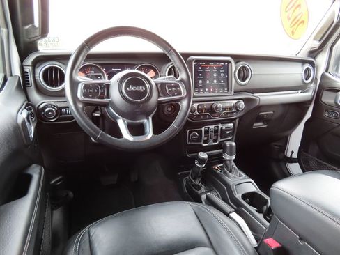 Certified 2020 Jeep Wrangler Unlimited Sahara AWD/4WD image 4