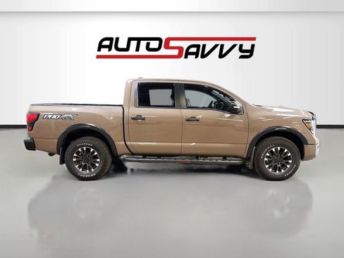 Used 2022 Nissan Titan PRO-4X w/ Pro-4x Convenience Package AWD/4WD image 8