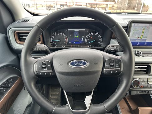 Used 2023 Ford Maverick Lariat w/ Lariat Luxury Package image 10