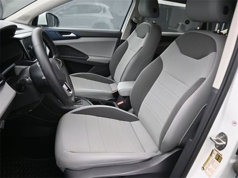 Used 2022 Volkswagen Taos SE image 23