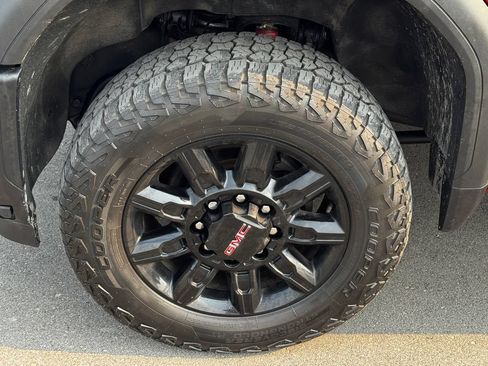 Used 2024 GMC Sierra 2500 AT4 w/ AT4 Premium Plus Package AWD/4WD image 48