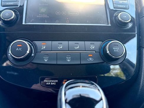 Used 2018 Nissan Rogue S AWD/4WD image 32