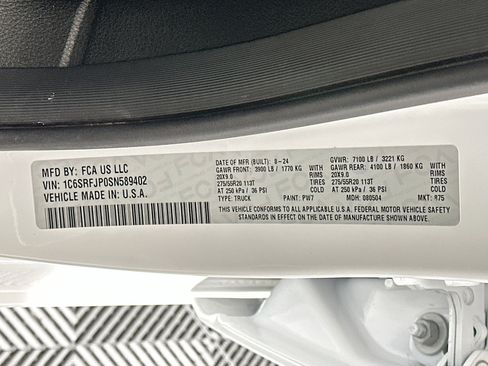 Used 2025 RAM 1500 Laramie AWD/4WD image 12