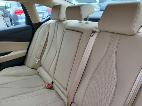 Certified 2025 Acura TLX w/ Technology Package image 13