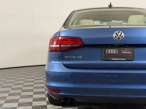 Used 2017 Volkswagen Jetta SE image 10