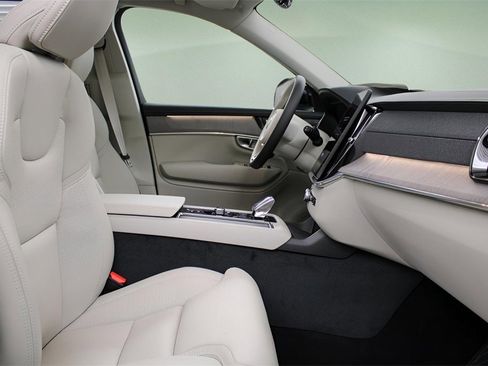 New 2026 Volvo XC90 B6 Ultra w/ Protection Package Premier image 24