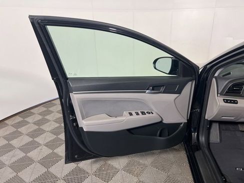 Used 2020 Hyundai Elantra Value Edition FWD image 13