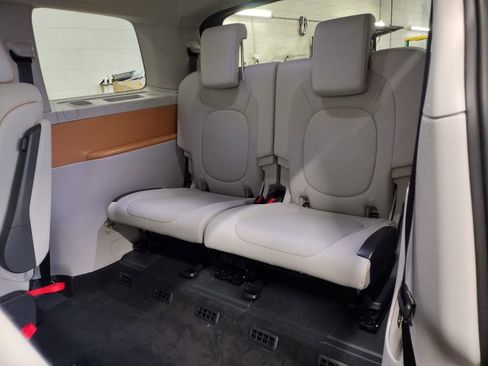 New 2025 Volkswagen ID. Buzz Pro S Plus image 28