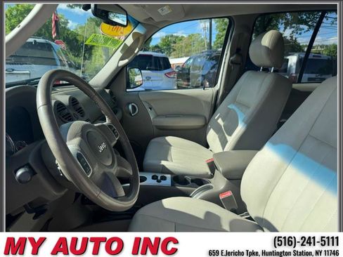 Used 2007 Jeep Liberty Limited AWD/4WD image 23