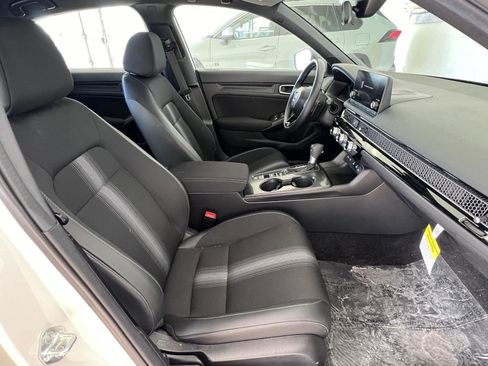 Used 2025 Honda Civic Sport image 19