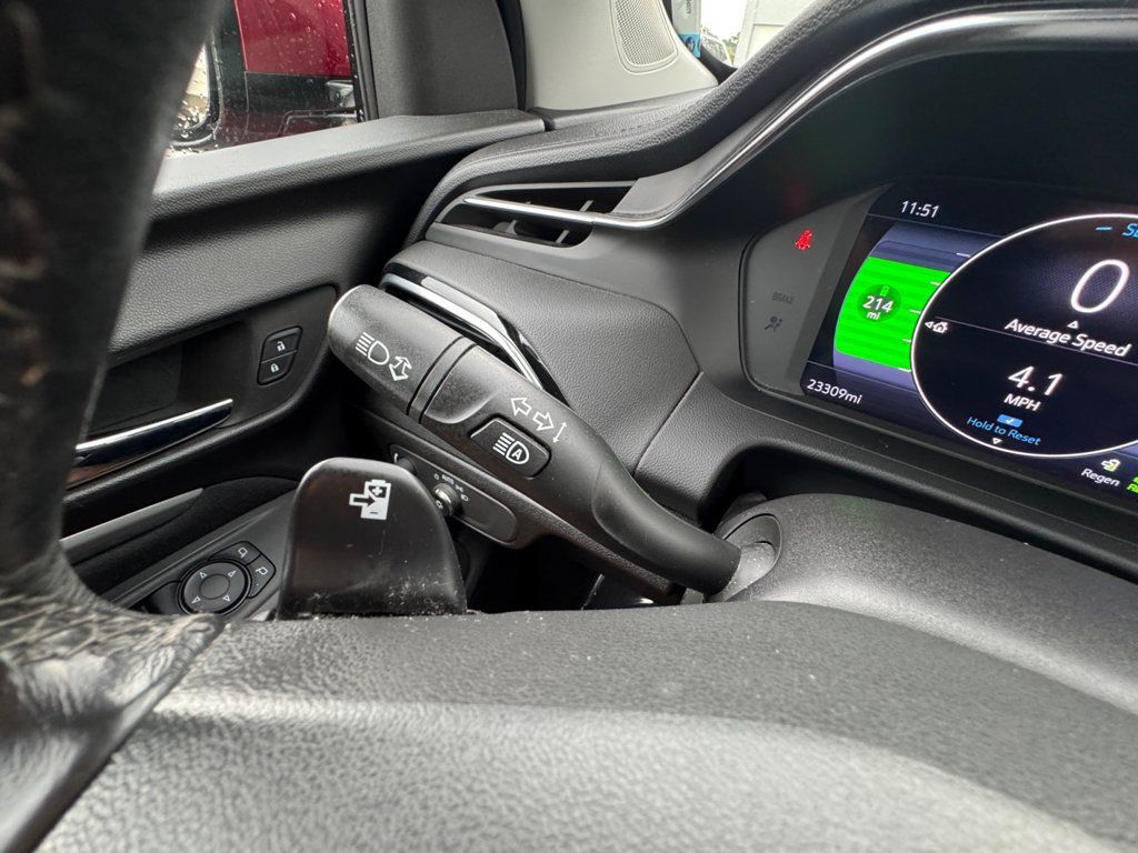 Used 2023 Chevrolet Bolt EUV LT w/ Comfort Package FWD image 33