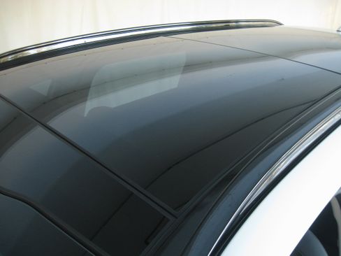 Certified 2023 Kia Sorento SX image 23