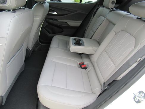 Used 2025 Buick Envista Avenir image 28