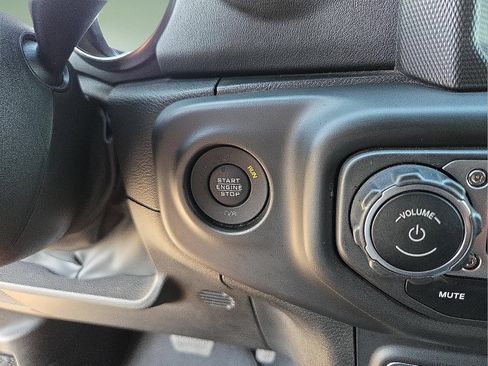 Used 2023 Jeep Wrangler Unlimited Sahara AWD/4WD image 21