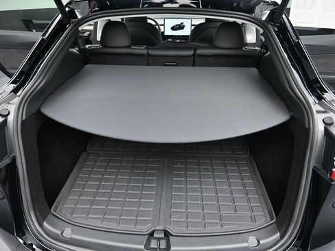 Used 2024 Tesla Model Y Long Range image 25