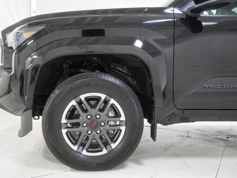 Used 2024 Toyota Tacoma TRD Sport image 19