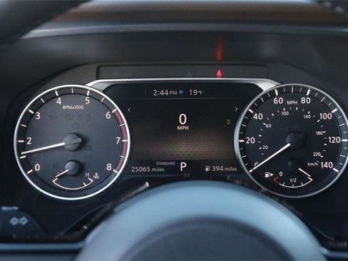 Used 2023 Nissan Rogue SV w/ SV Premium B Package image 15