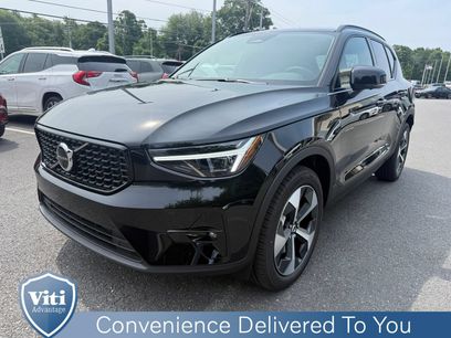 New 2026 Volvo XC40 B5 Plus w/ Protection Package Premier