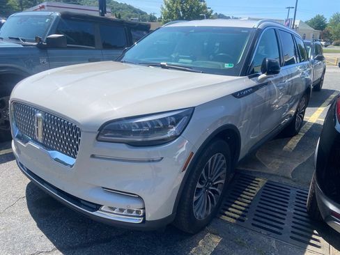 Used 2020 Lincoln Aviator Reserve AWD/4WD image 7