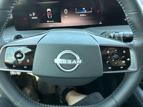 Used 2025 Nissan Murano SV AWD/4WD image 26