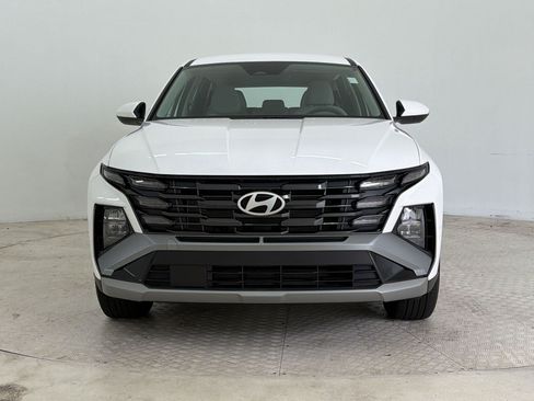 Used 2025 Hyundai Tucson SE FWD image 6