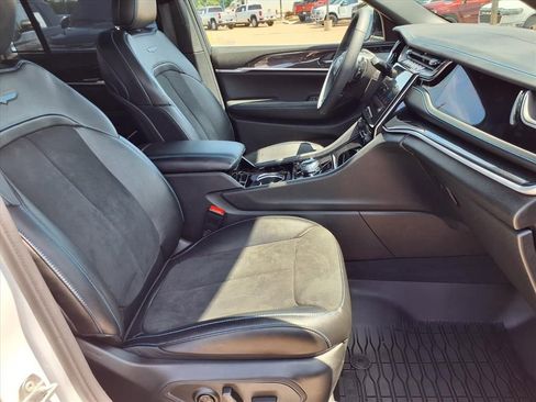 Used 2022 Jeep Grand Cherokee Trailhawk w/ Advanced Protech Group II AWD/4WD image 29