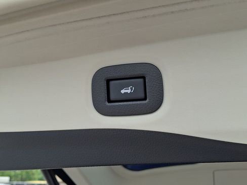 Used 2019 Nissan Rogue SV AWD/4WD image 28