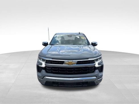 Used 2024 Chevrolet Silverado 1500 LT AWD/4WD image 2