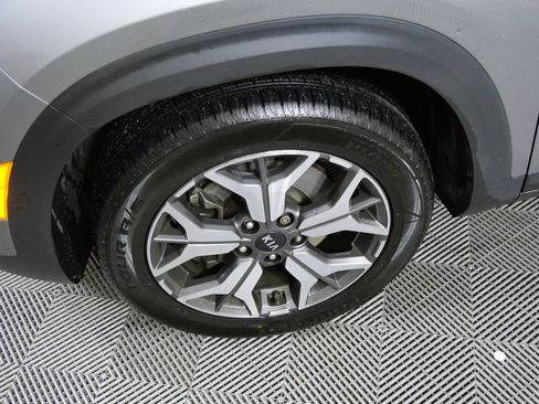 Used 2021 Kia Seltos EX AWD/4WD image 9