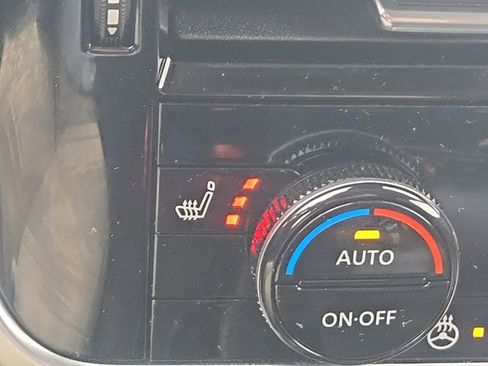 Used 2023 Nissan Rogue Platinum w/ Platinum Premium Package image 25