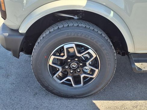 New 2025 Ford Bronco Outer Banks image 30