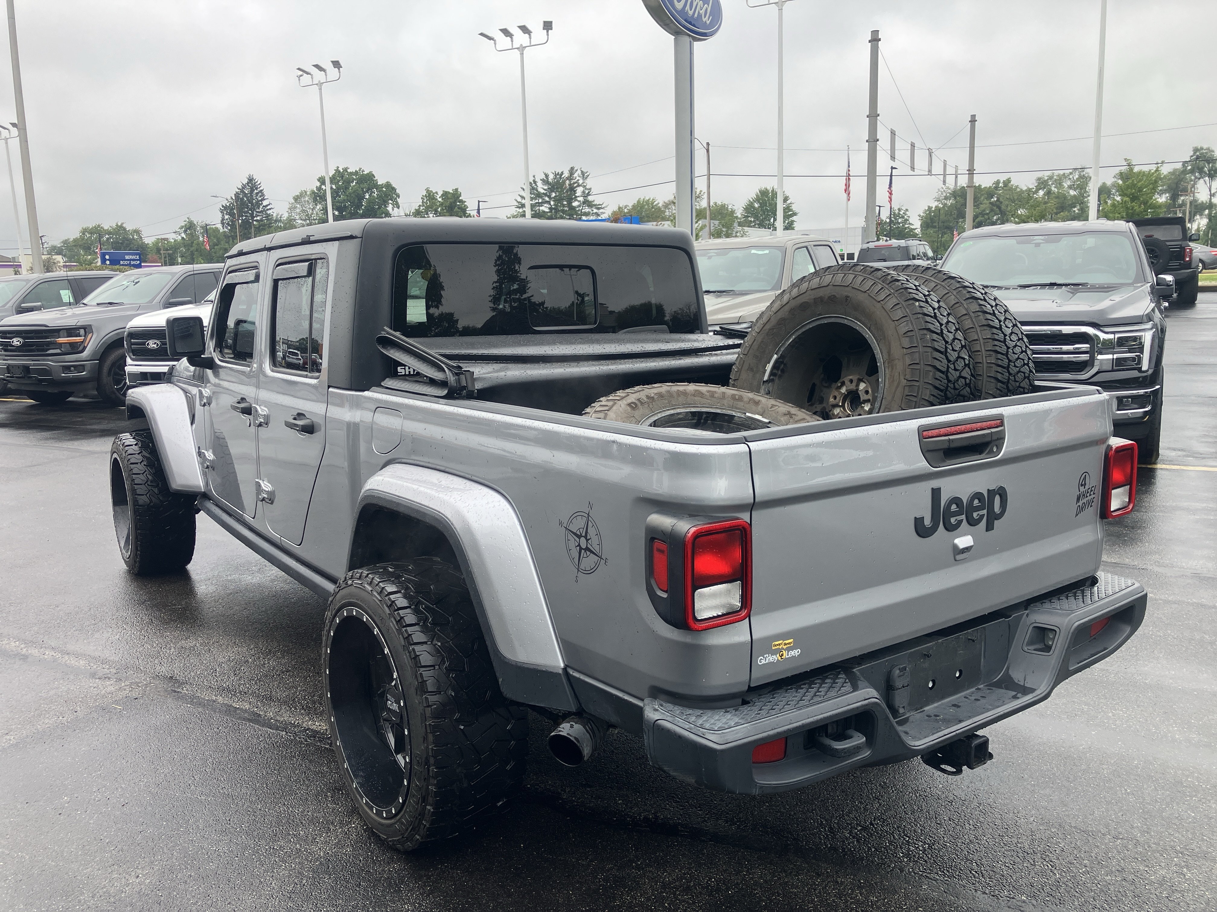 Used 2021 Jeep Gladiator Sport AWD/4WD image 5