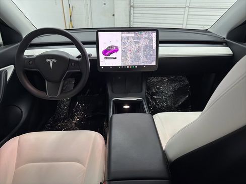 Used 2021 Tesla Model Y Long Range AWD/4WD image 21