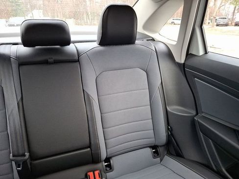 Certified 2025 Volkswagen Jetta SE image 20