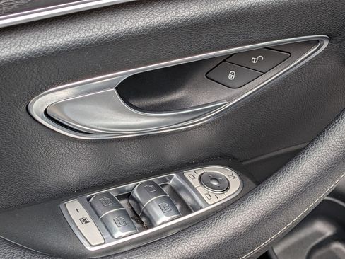 Used 2018 Mercedes-Benz E 300 4MATIC image 16