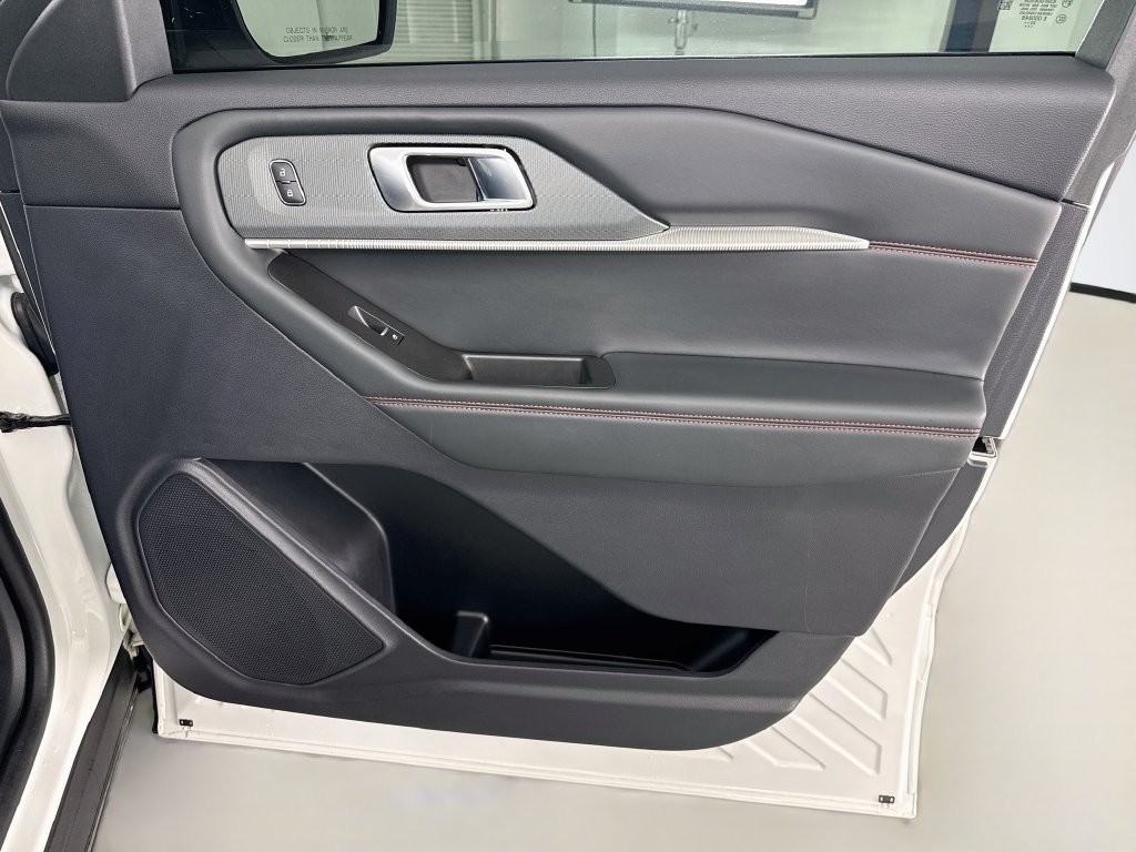 Used 2025 Ford Explorer ST-Line RWD image 52