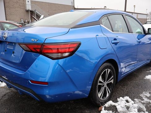 Used 2023 Nissan Sentra SV image 3