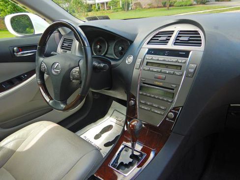 Used 2011 Lexus ES 350 FWD image 5