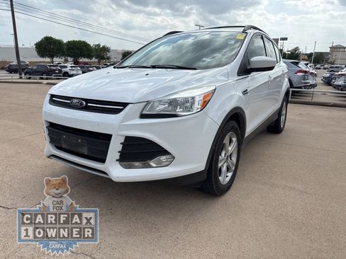 Used 2014 Ford Escape SE w/ Equipment Group 201A FWD image 3