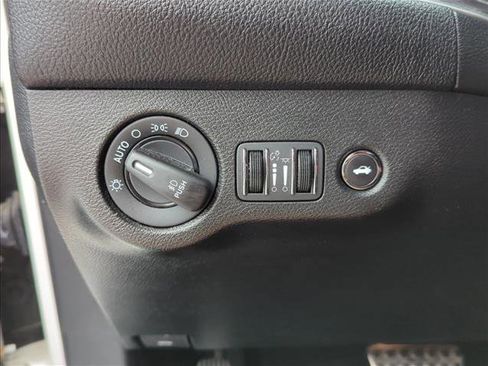 Used 2018 Dodge Challenger SXT Plus image 17