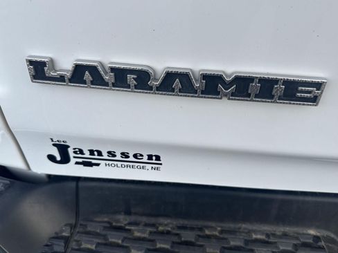 Used 2025 RAM 1500 Laramie AWD/4WD image 34