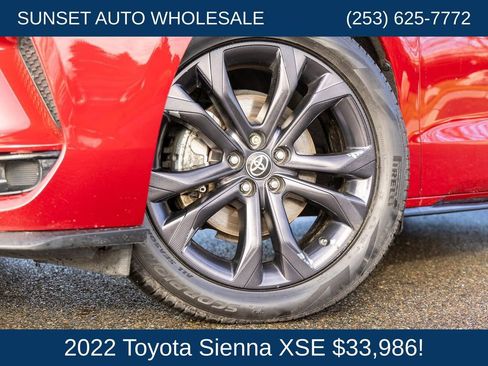 Used 2022 Toyota Sienna XSE FWD image 25