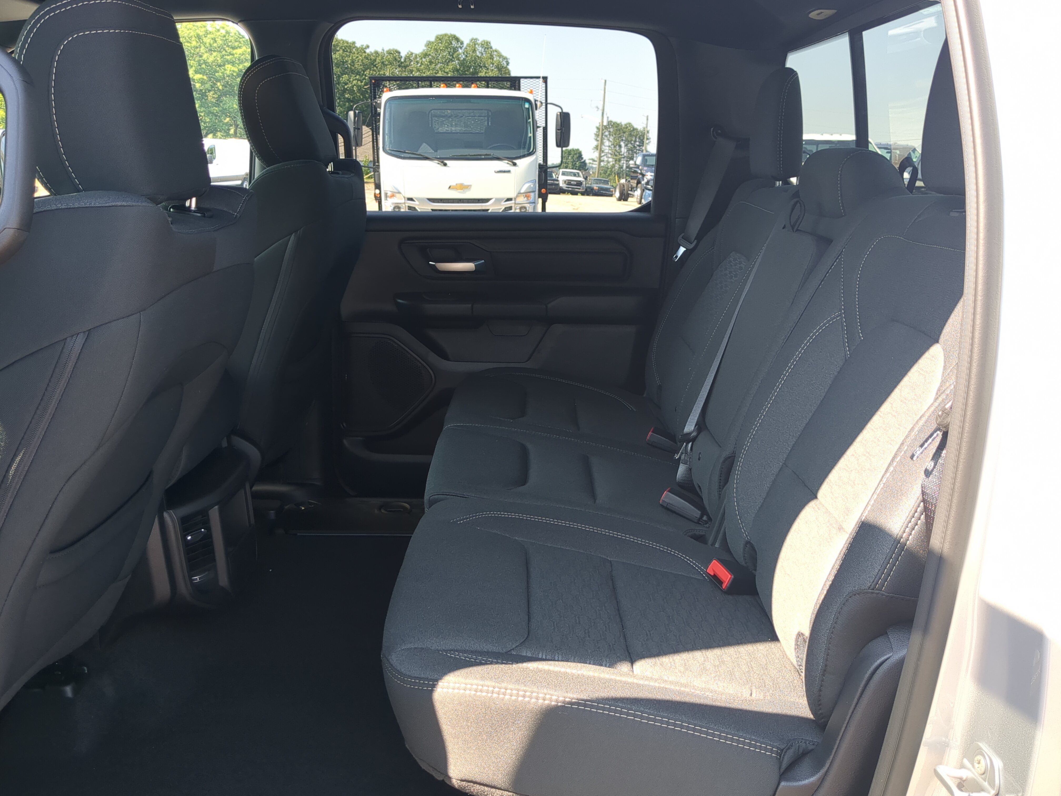 New 2026 RAM 1500 Express AWD/4WD image 13