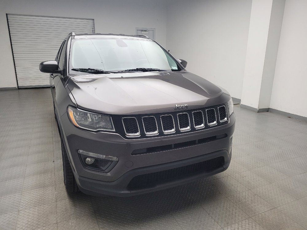Used 2018 Jeep Compass Latitude AWD/4WD image 14