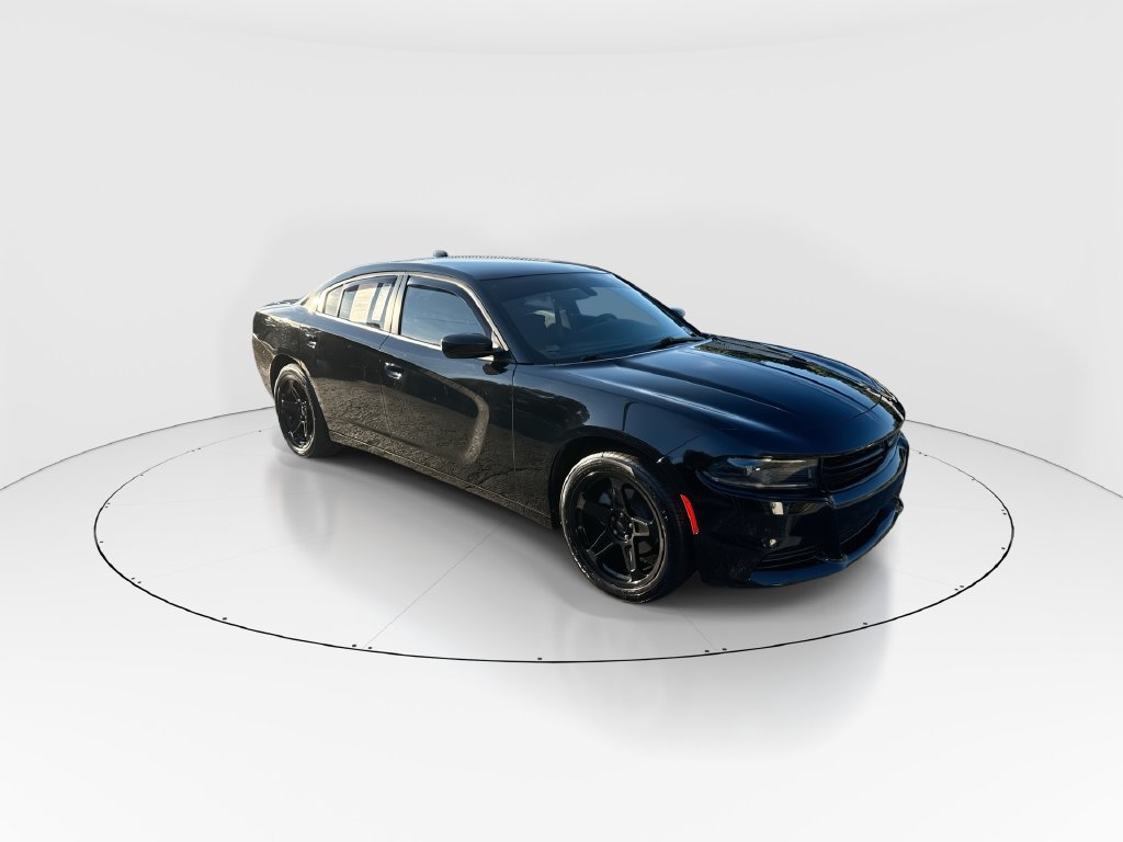 Used 2023 Dodge Charger SXT RWD image 2